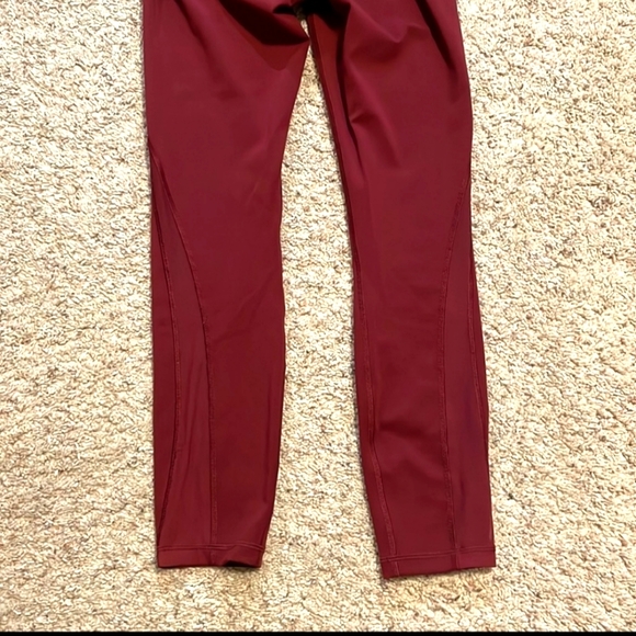 Lululemon train times 7/8 pant, size 4 - Picture 10 of 11